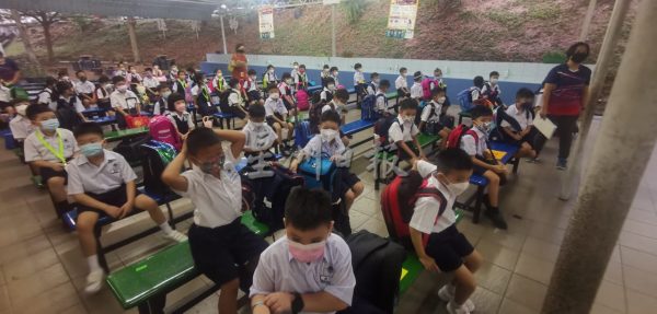 供fb/森迎来近20万中小学生开课,芙蓉区多所华小出席率超80%
