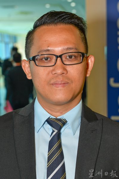 供FB/食肆后巷水沟油污残渣恶臭,你可以选择这样做