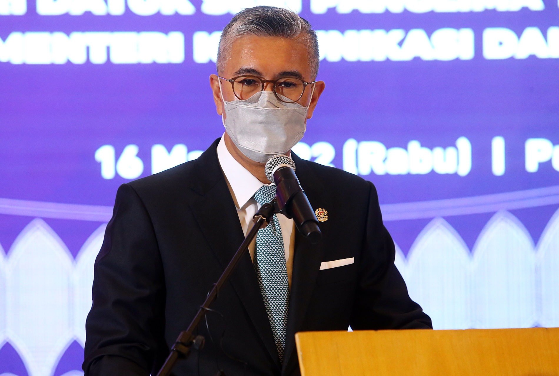 允从EPF提款1万令吉·财长:最迟周四公布详情