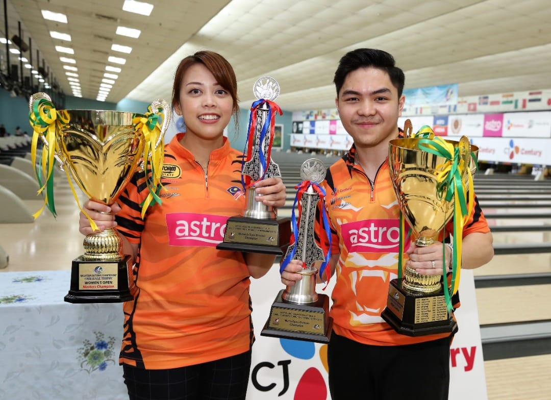 全国及州际保龄球锦标赛 郭雪莲女子组领先群雄