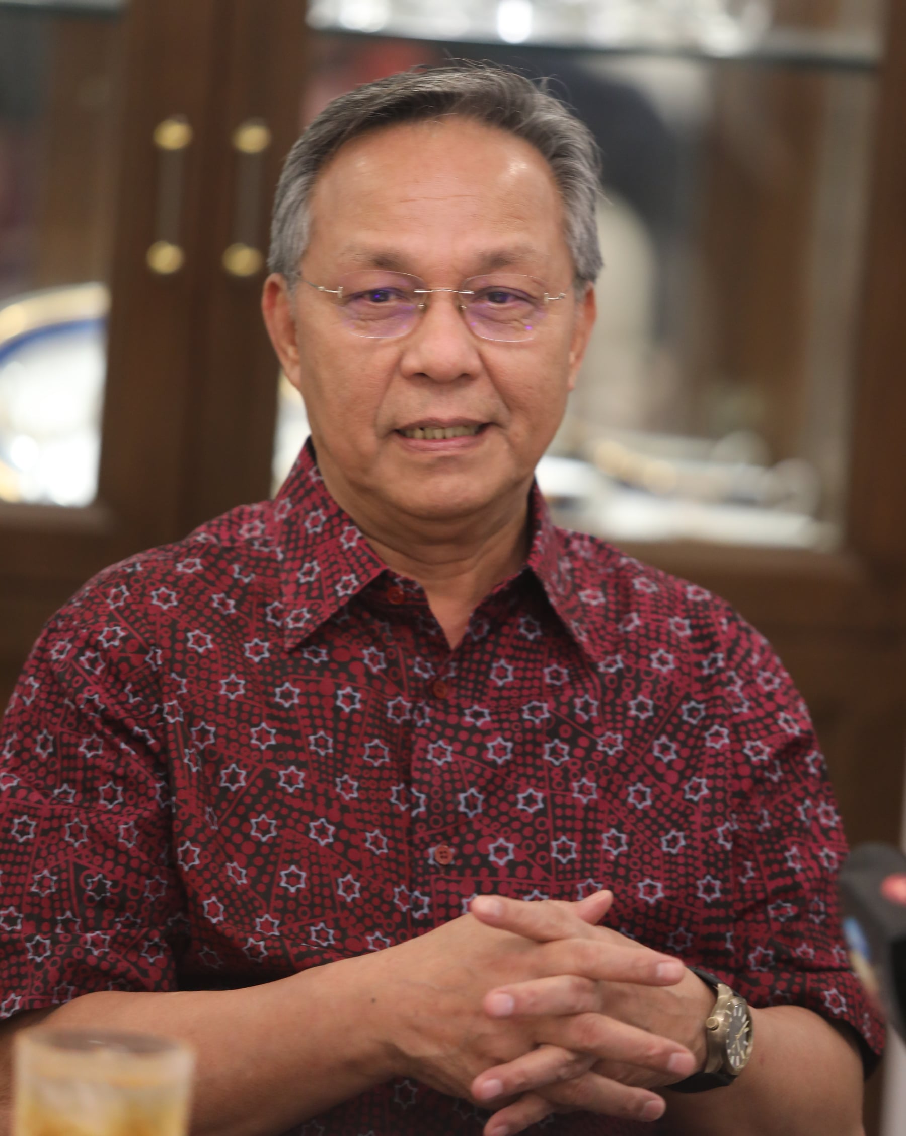 全国：新闻（联访大臣5文之5）：取消隆新高铁皆因马新无法达共识？柔大臣：只是个人解读方式