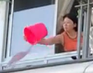 公寓阳台泼脏水打篮球 扰邻嫂上诉驳回