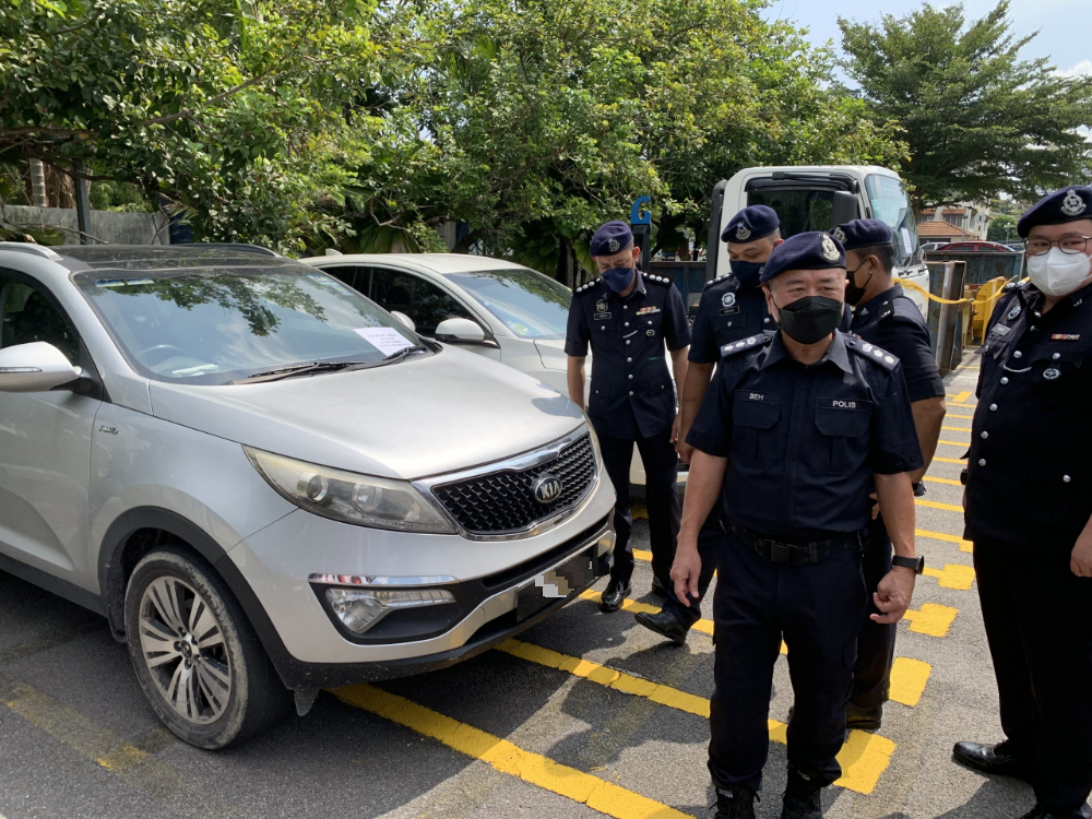 华男酒后起口角惹不满 遭友人跟车猛撞不治