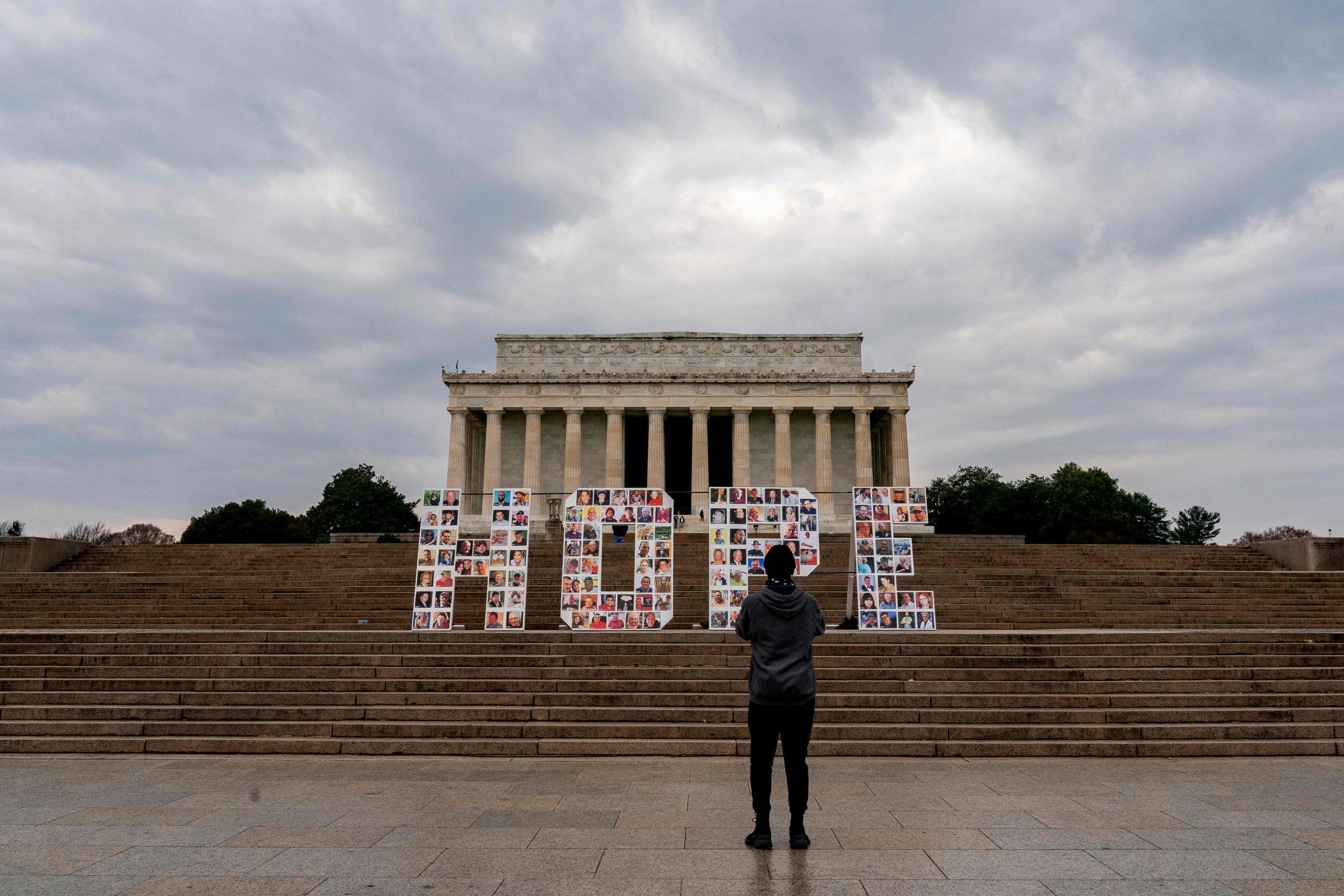 又一严峻里程碑 全球累计冠病死亡人数逼近600万