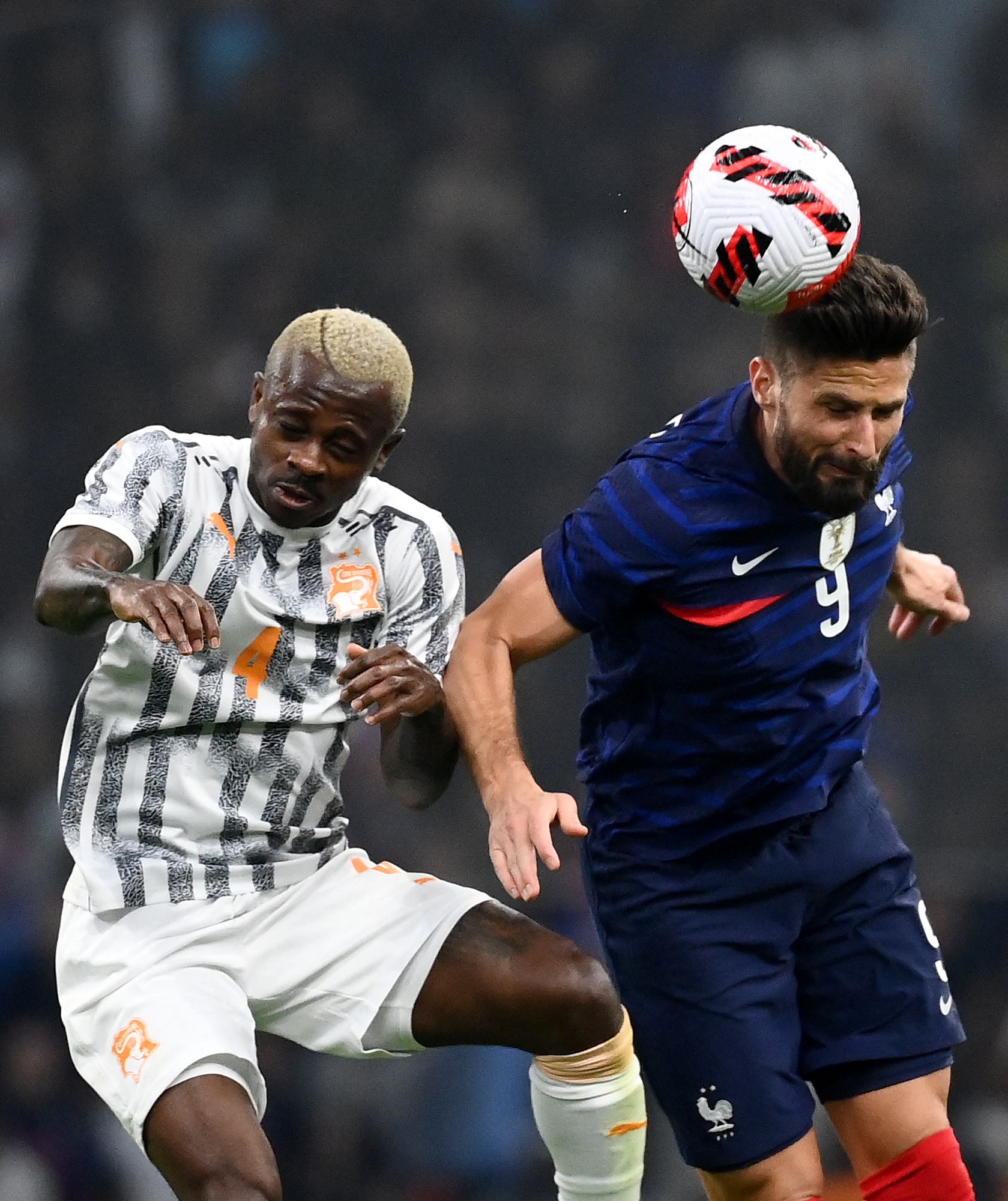 友谊赛| 吉鲁扳平赤瓦门尼绝杀  法国险胜象牙海岸