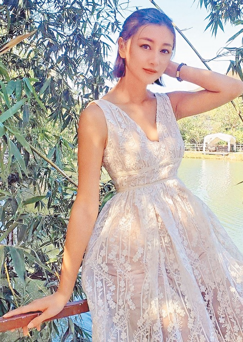 双喜临门! 吴浩康奉子成婚