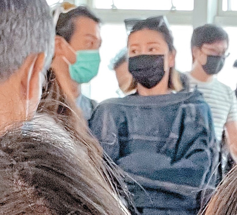 双喜临门! 吴浩康奉子成婚