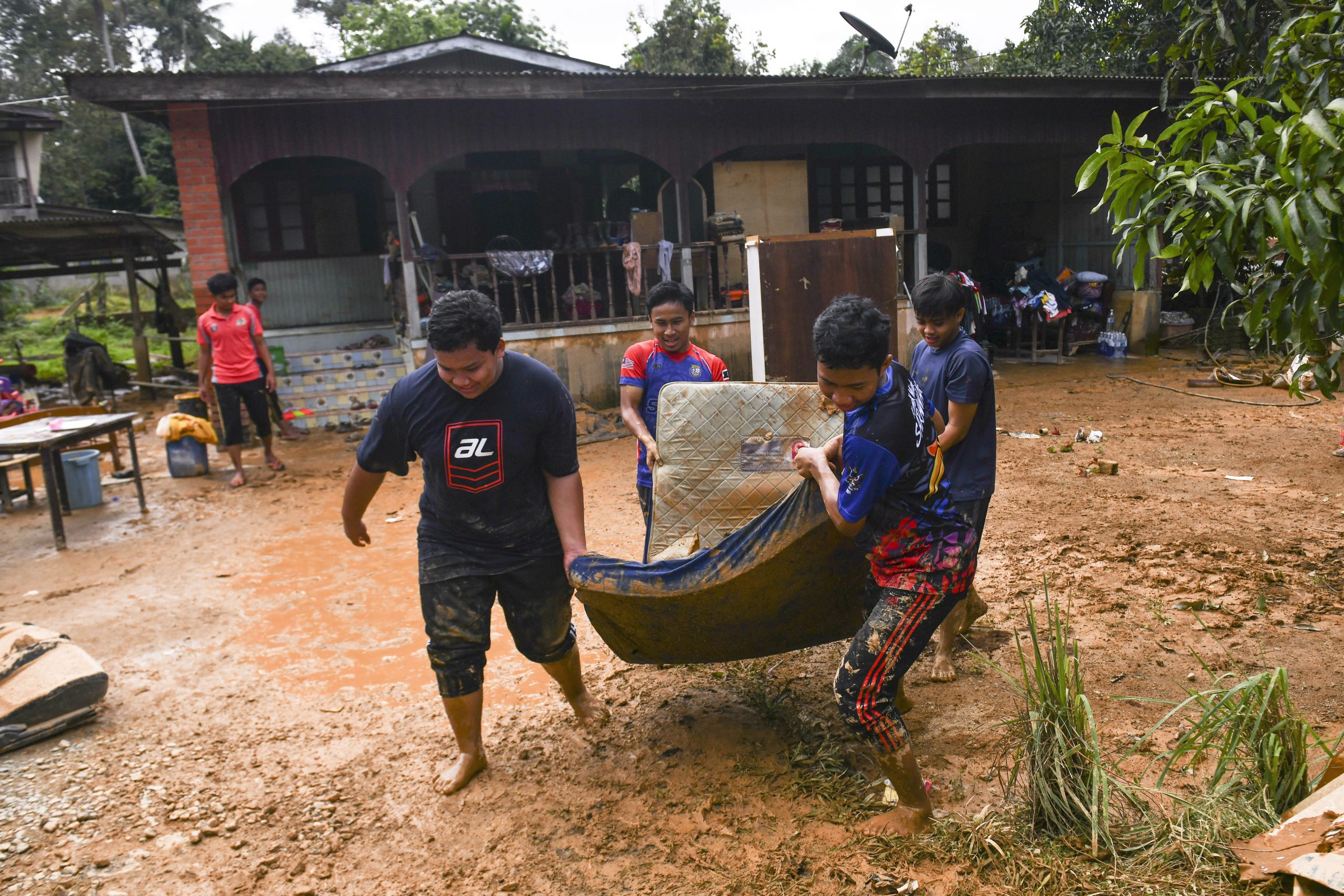 取代前稿/丹登水灾综合(傍晚数据)