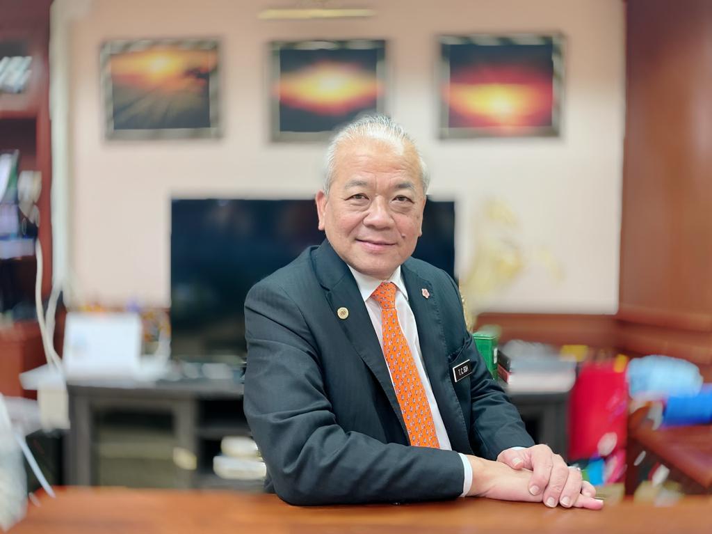 吴添泉评论重开国门等放宽政策