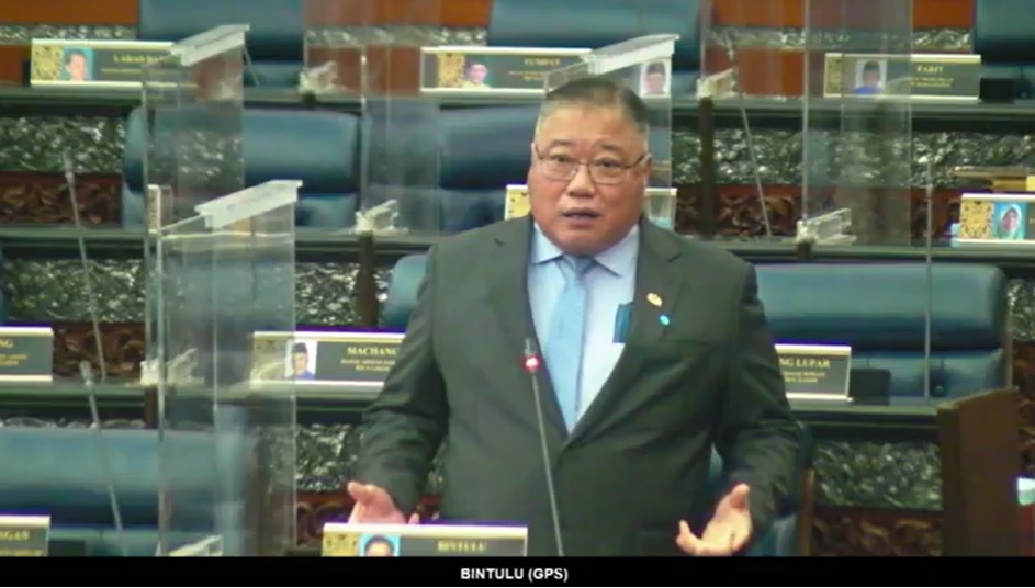 国会/ 张庆信批政府爱威胁人民