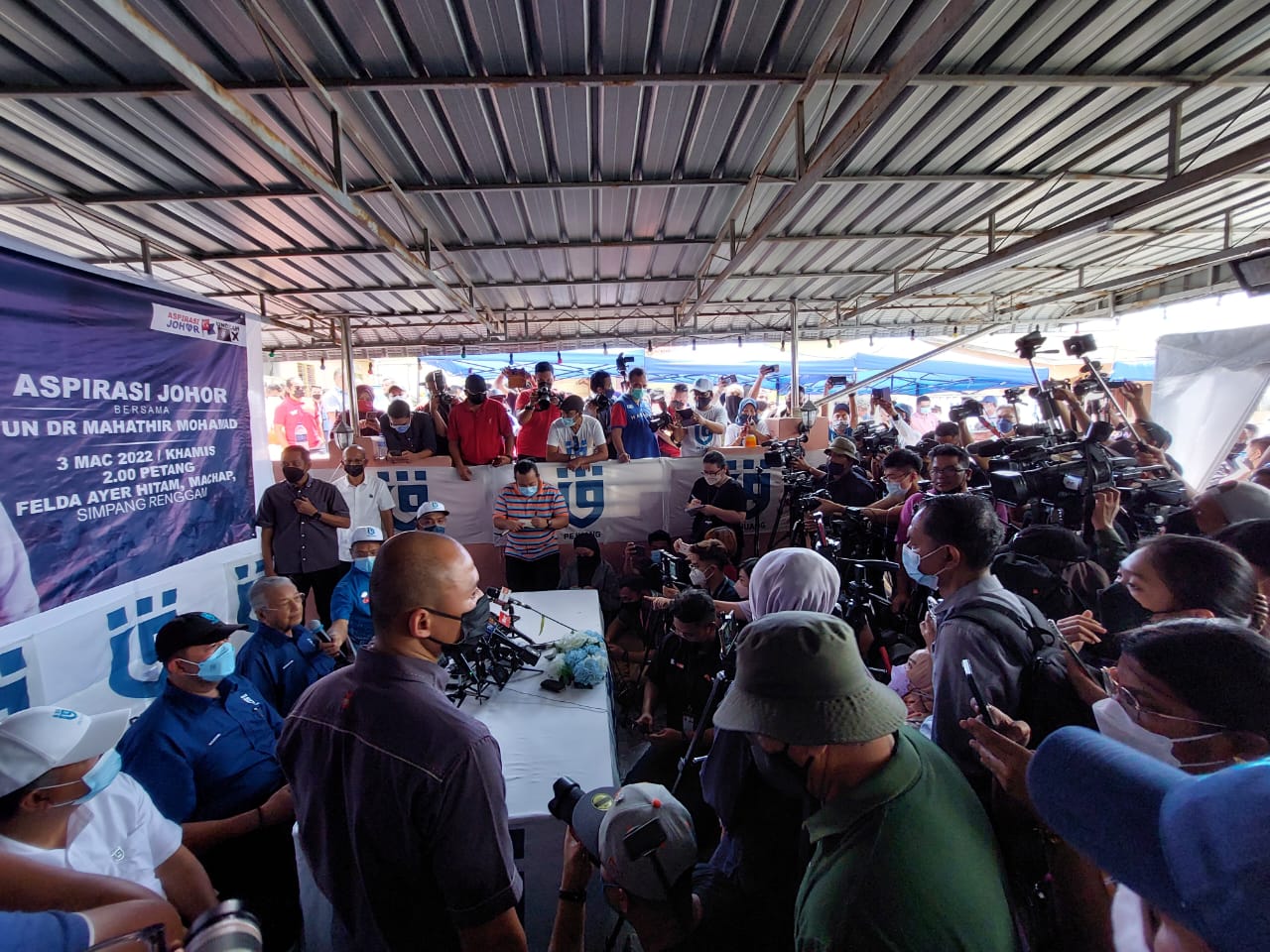 国：马哈迪终亲上火线助选 不排除选后与同理念政党合作组政府