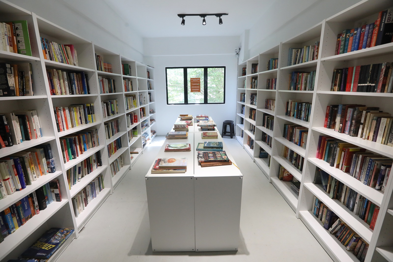 大都会 /封面/ 走访无人二手书店- BUKU by PJ Preloved House / 9图