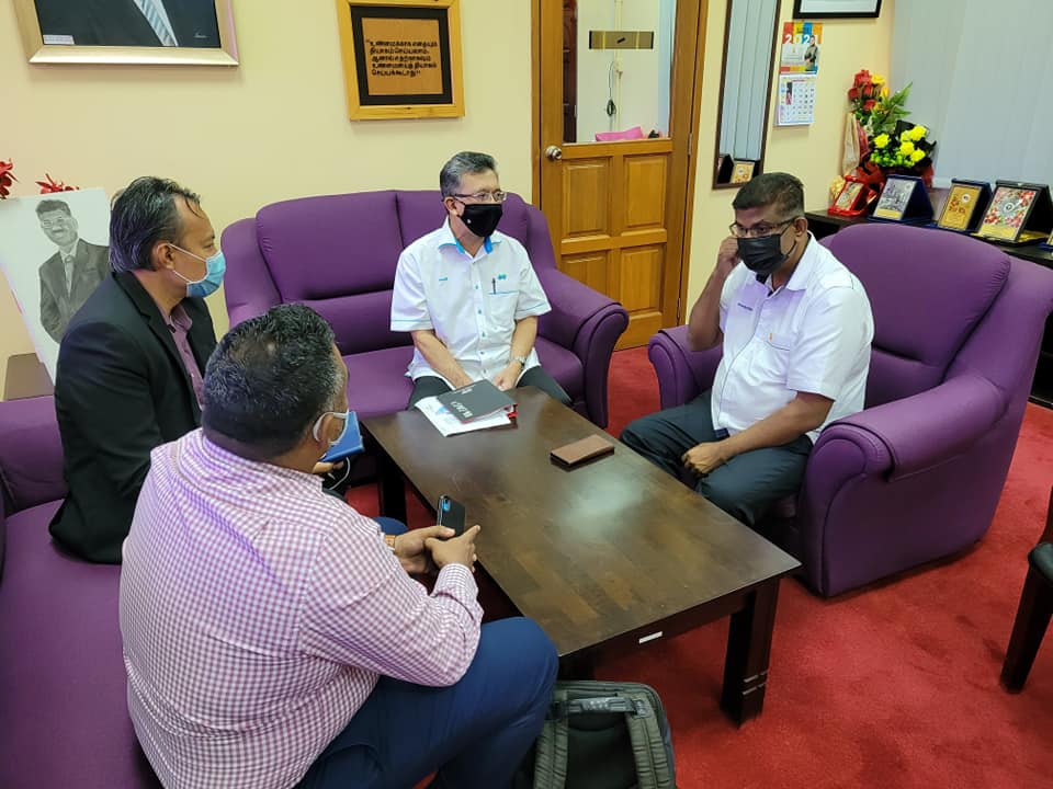 大都会/副文/跟进水灾