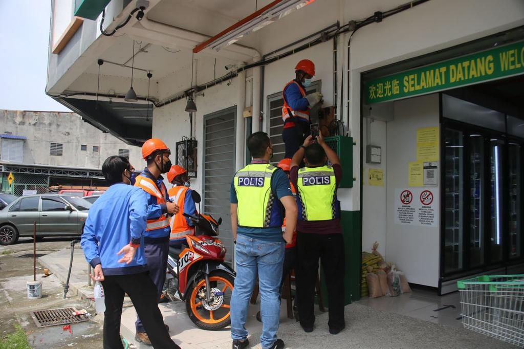 大都会/警方联合国能展开断电行动,以铲除线上赌博中心!