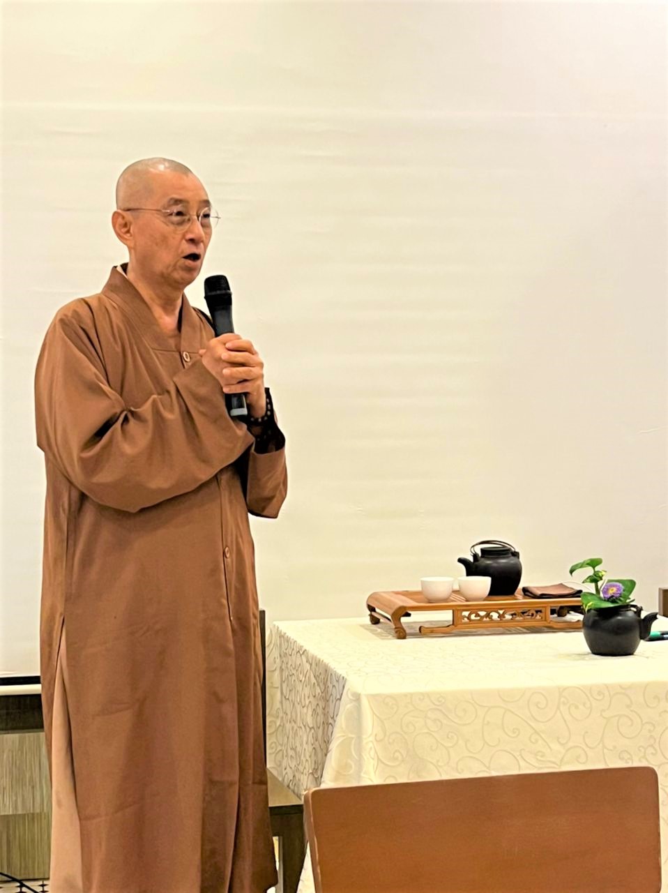 大阳光与元生联办  继程法师谈慈悲与艺文