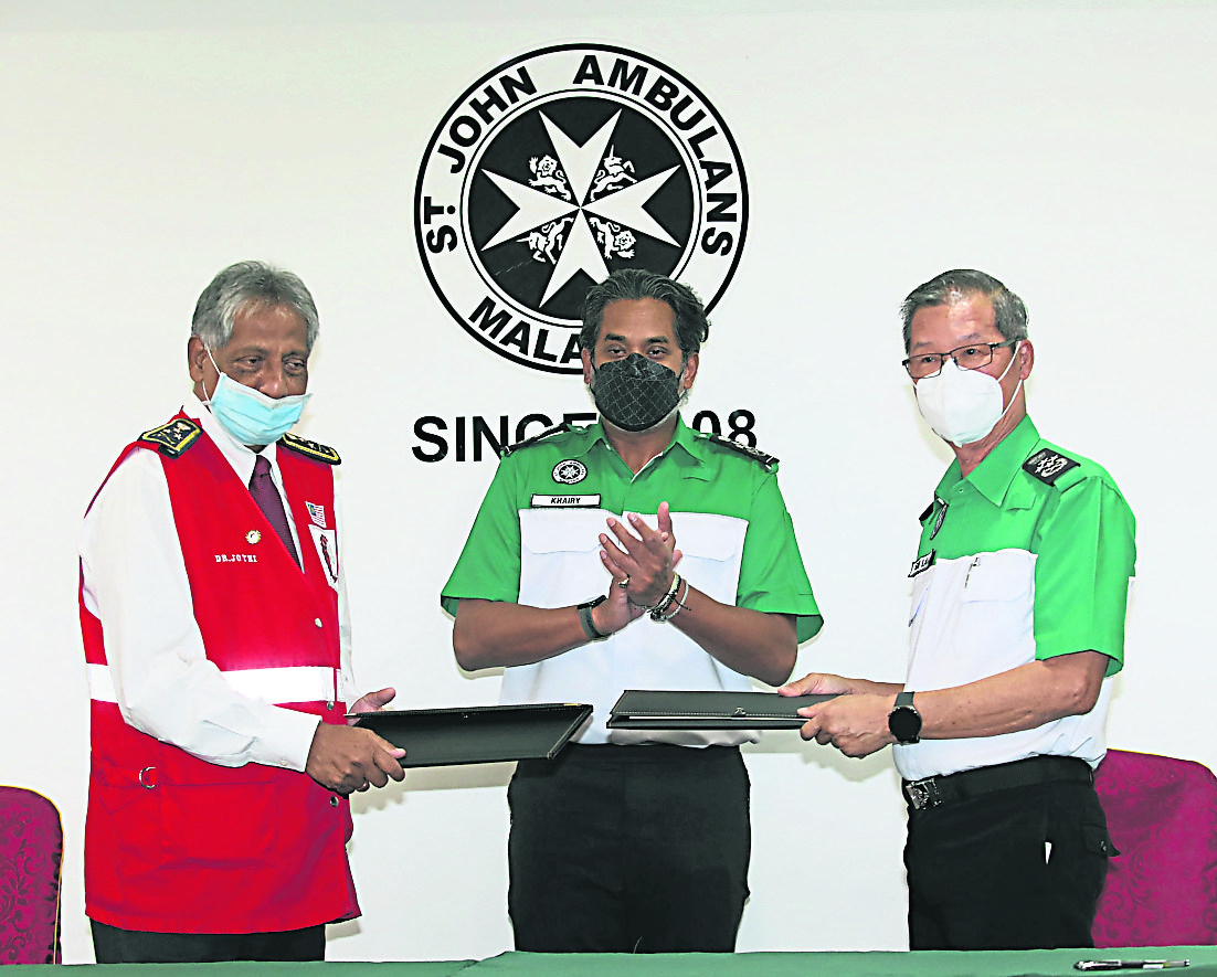 完/凯里/自动体外心脏除颤器