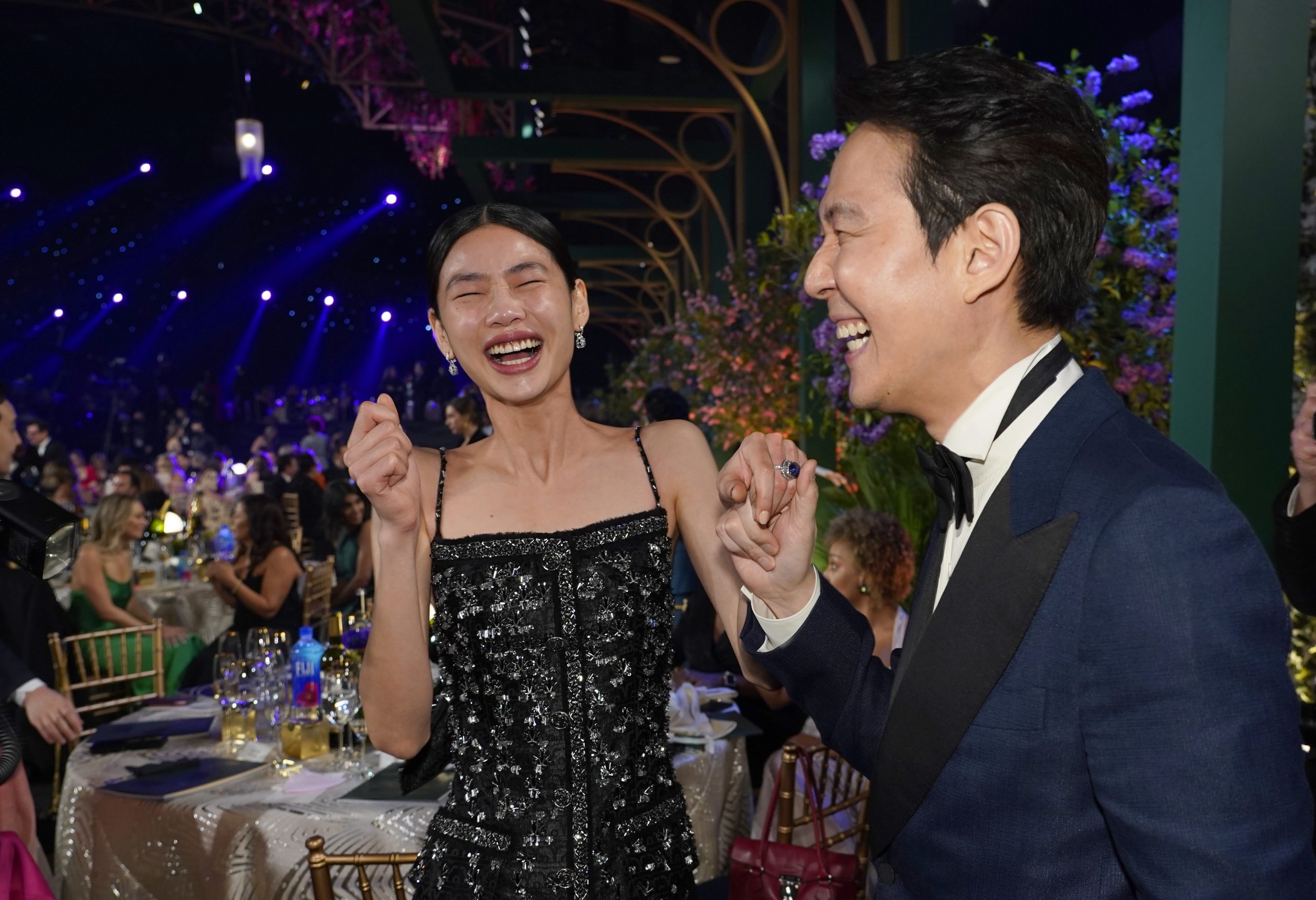 封视帝后遇外媒无礼问题 李政宰尴尬郑好娟打脸