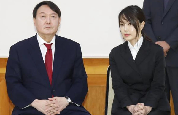 尹锡悦是狗猫奴!妻子小他12岁就像韩星 背景如谜