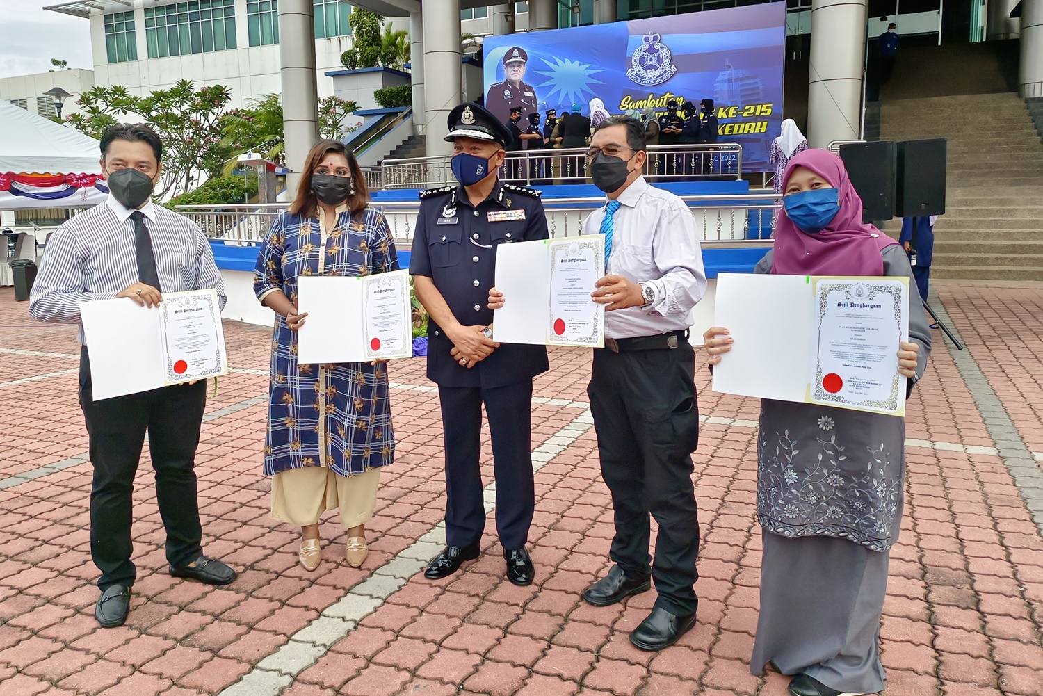 州总警长:门槛值虽降 吉首3月罪案微增15%