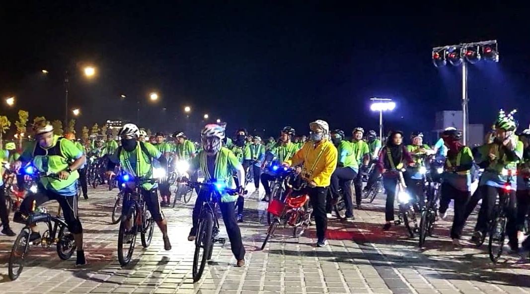 已审(大北马)我国将于下月1日重开边境后,当天会有两个航班,载送外国游客飞抵浮罗交怡国际机场,登岛旅游。