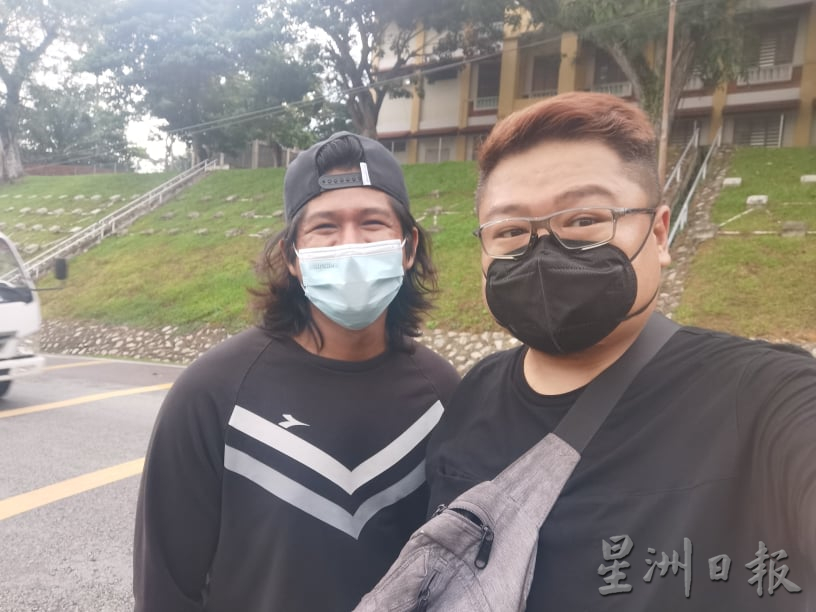 **已签发**柔：少妇载女吃早餐遇撞后逃车辆，夫网上发文成功钓出目击者相助