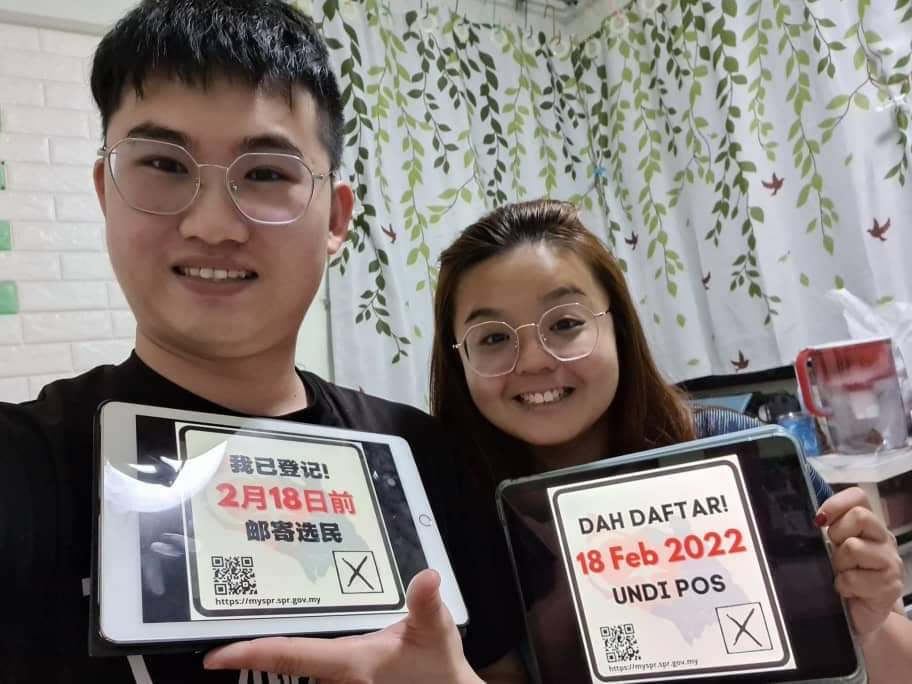 **已签发(请置头条)**柔:封面:【特稿】:游子心系家乡履行公民责任,回乡投票、邮寄选票