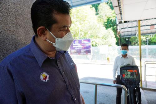 开放国门 机场关卡做好准备迎旅客