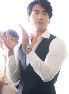 张熙恩晒戒宣布婚讯 新郎撞名旧爱言承旭