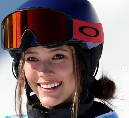 张艺谋拍科幻片掀“倒刘浩存”风.网推谷爱凌配易烊千玺