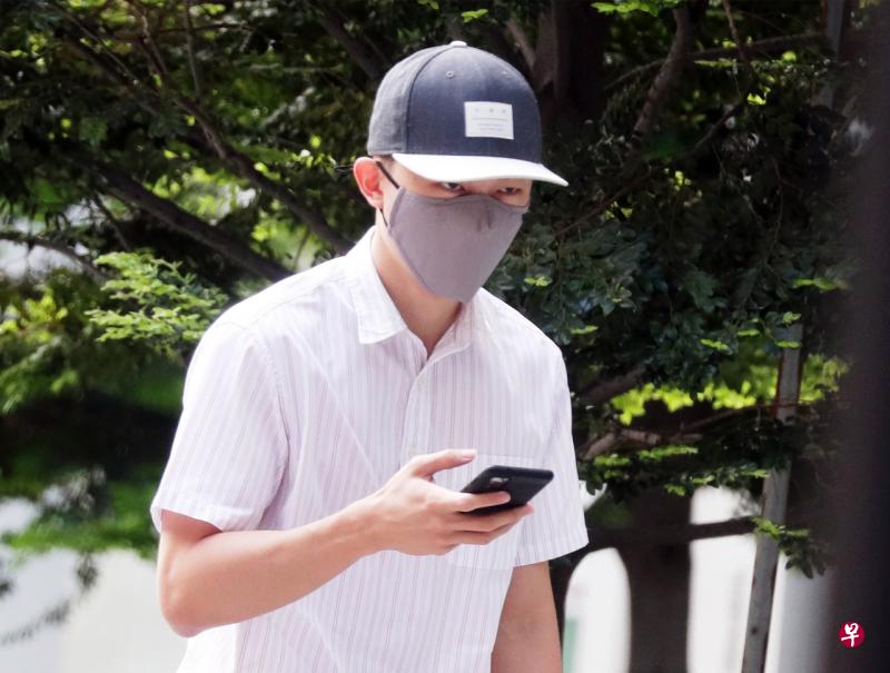 患偷窥症新大生19次偷拍裙底视频 法官:评估后才能下判