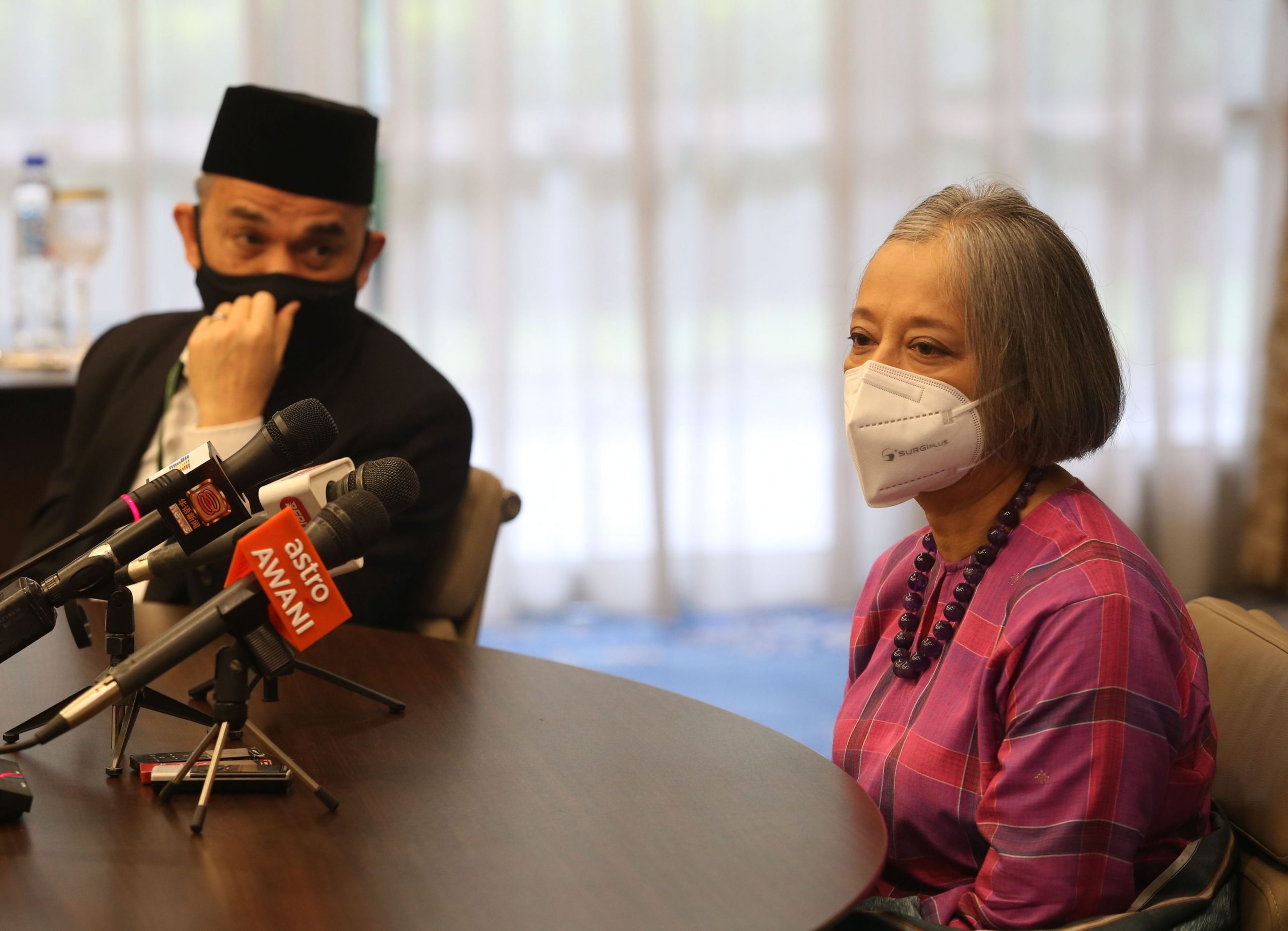 我国手工纺织艺术品今年首次参加“伦敦工艺周” 展示