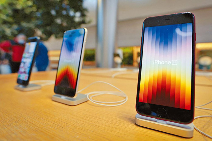 拚图）苹果拟推月租iPhone服务