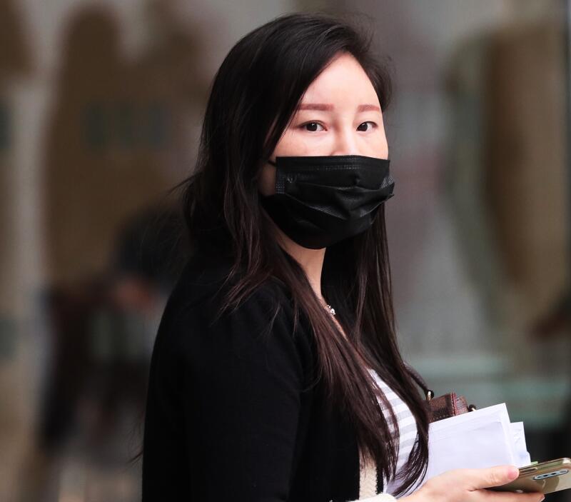 按摩女涉性贿坠楼案 假官被揭白嫖8次索款31万