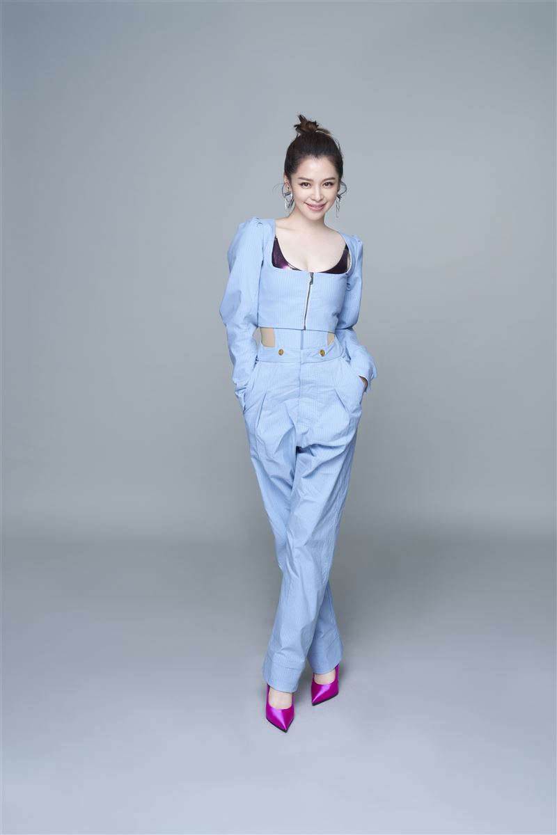 提前庆祝46岁生日 徐若瑄暴瘦9公斤