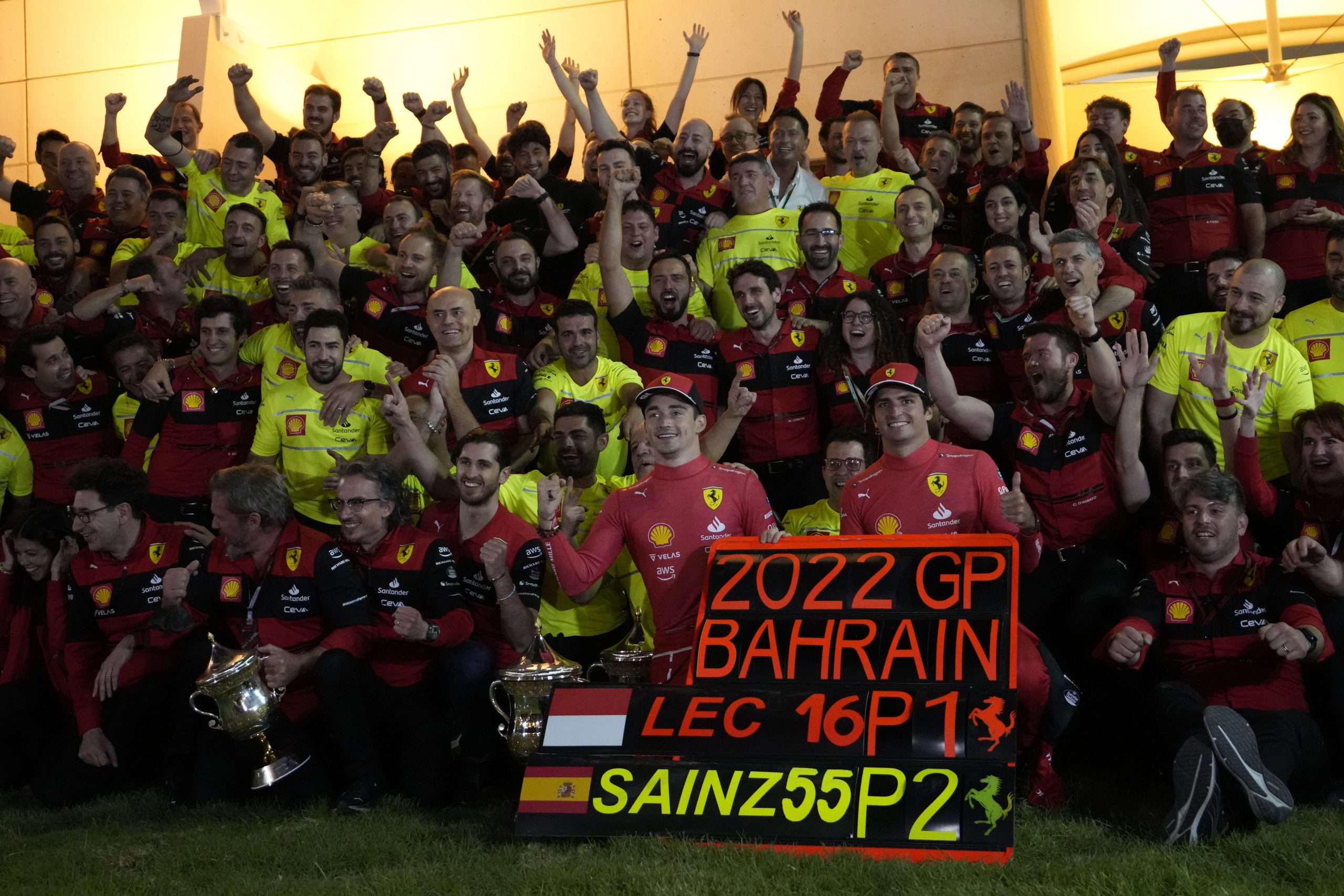 揭幕战强势包揽前2名 法拉利终结45站冠军荒