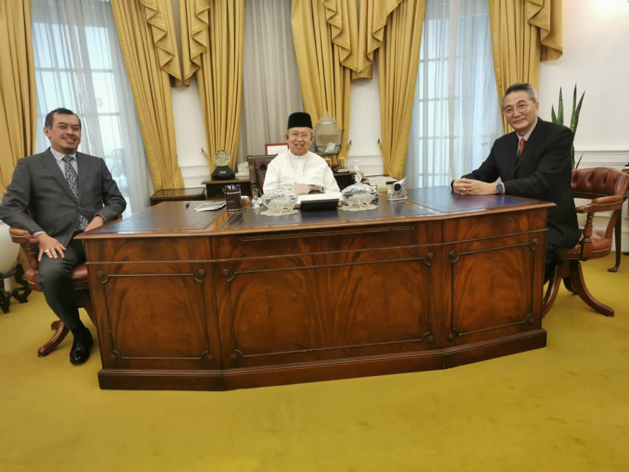 新闻稿: 亚洲数字银行拜会东姑拉沙里 共商推动大马普惠数字金融