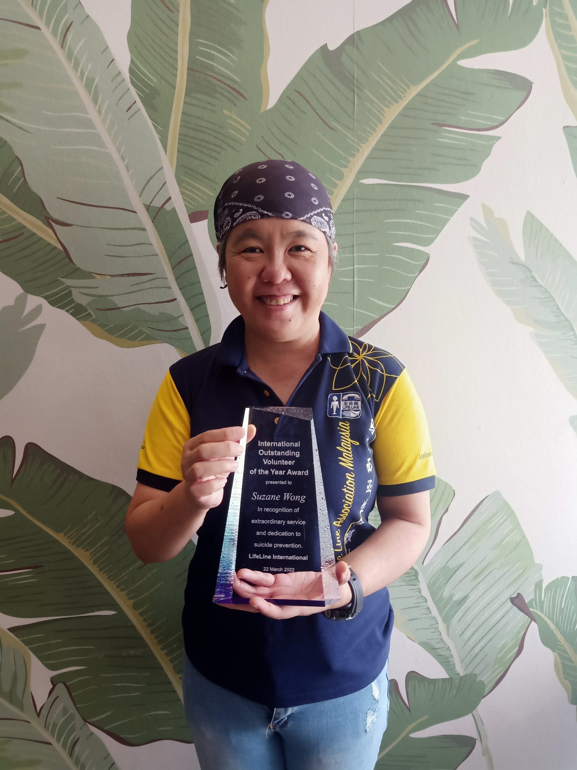 暖势力--【新闻稿】生命线协会资深义工王妤娴获颁《年度国际卓越义工奖》