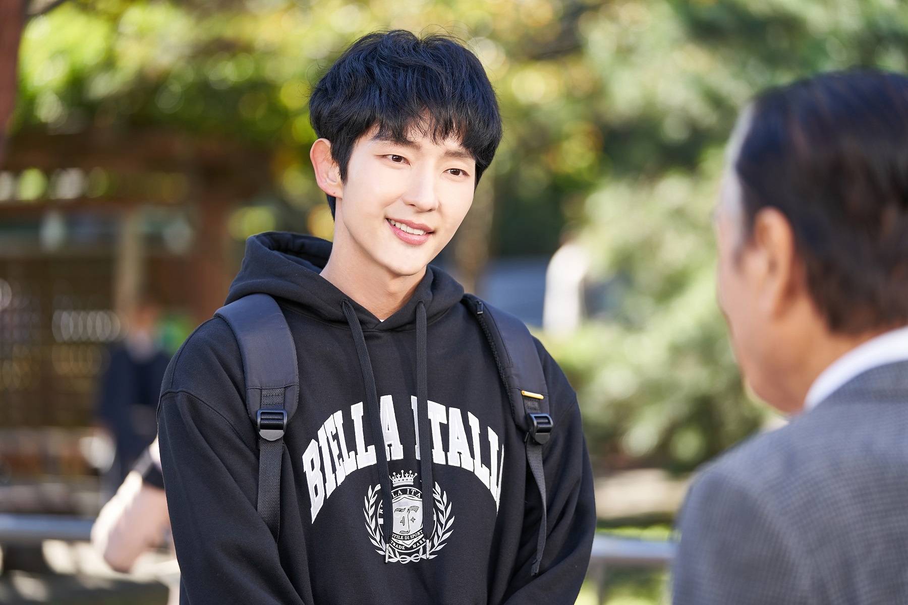 李准基40岁演高中生 不老秘诀曝光