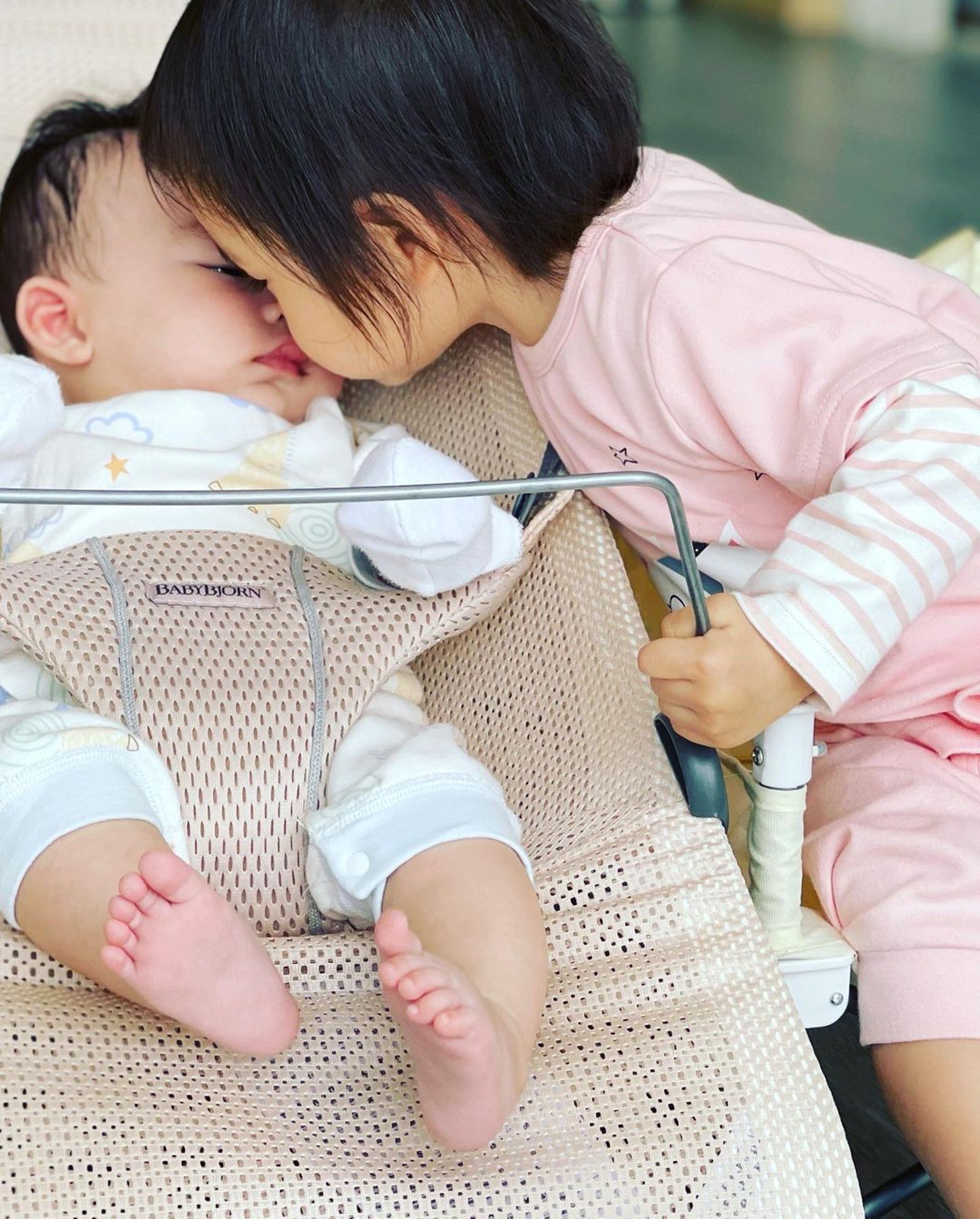 杨茜尧夫妇晒居家防疫日常 罗子溢甜曝女儿喊爸爸