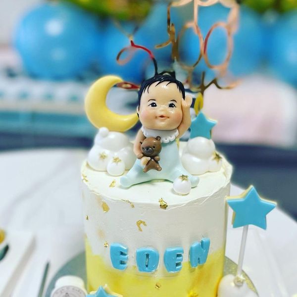 杨茜尧庆祝儿子百日宴 感触儿女大得快