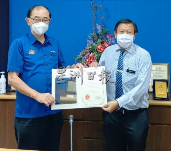 柔:全国华小校长协会与副教长和教育局长会面交流