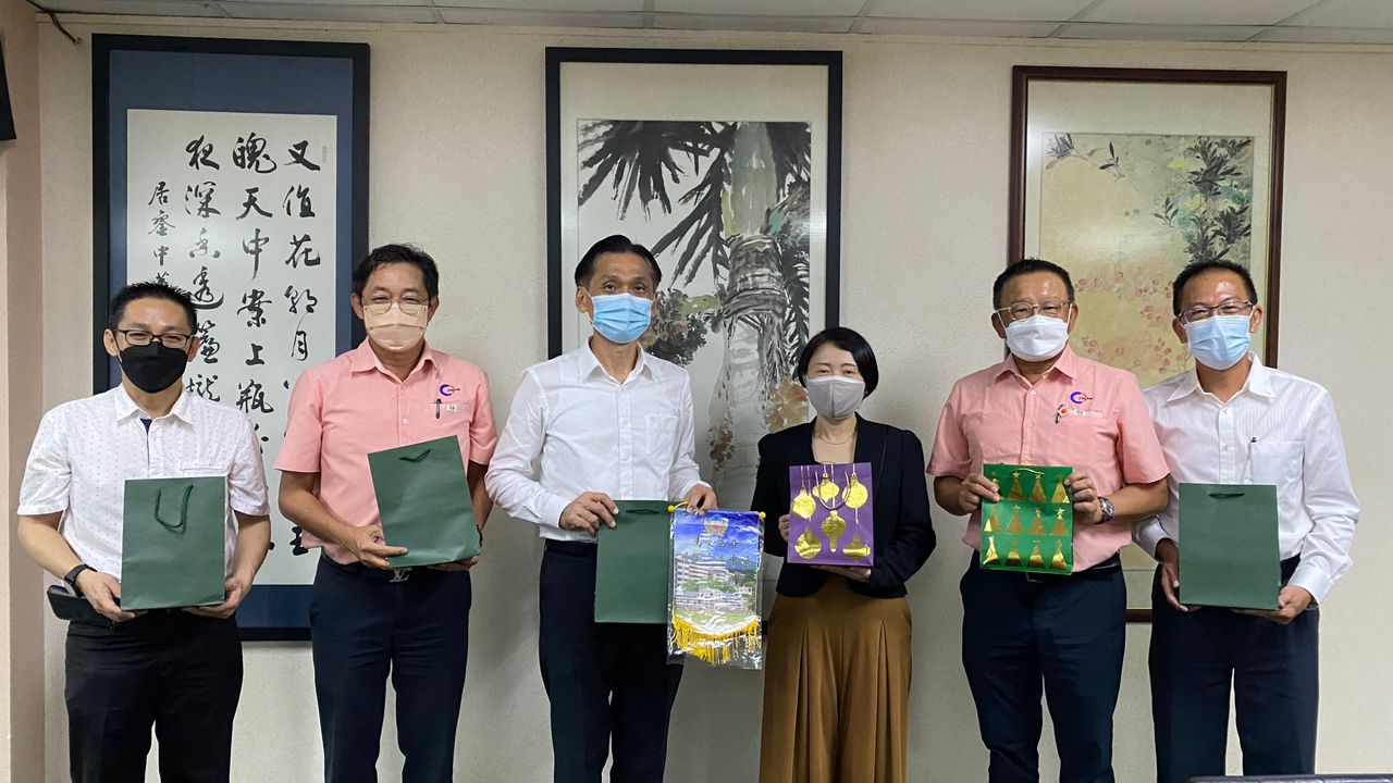 驻马大使馆代表欢迎大马人留学日本