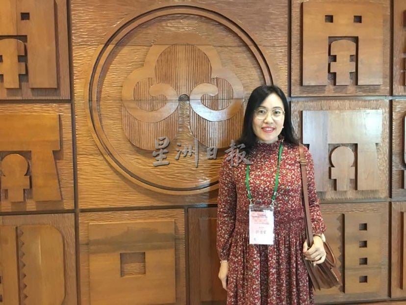 柔：***版三头***峇中小学将据教育部指示做准备，让学生安心恢复体育与课外活动