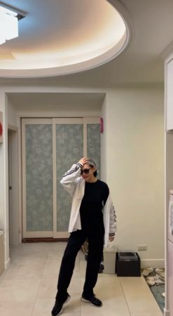 模仿酷龙热舞迎姐夫   小S：我姐会杀死我！