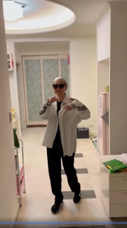 模仿酷龙热舞迎姐夫   小S：我姐会杀死我！