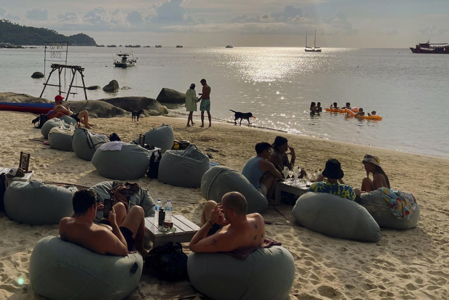 泰国单日确诊创新高 简化入境流程决心不变