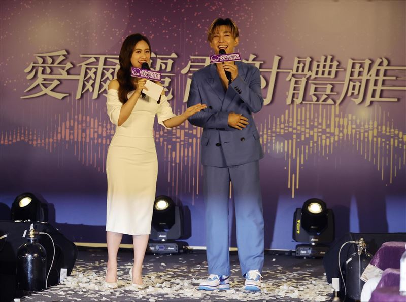 炎亚纶真空露点有私心 官宣阿本“好朋友”