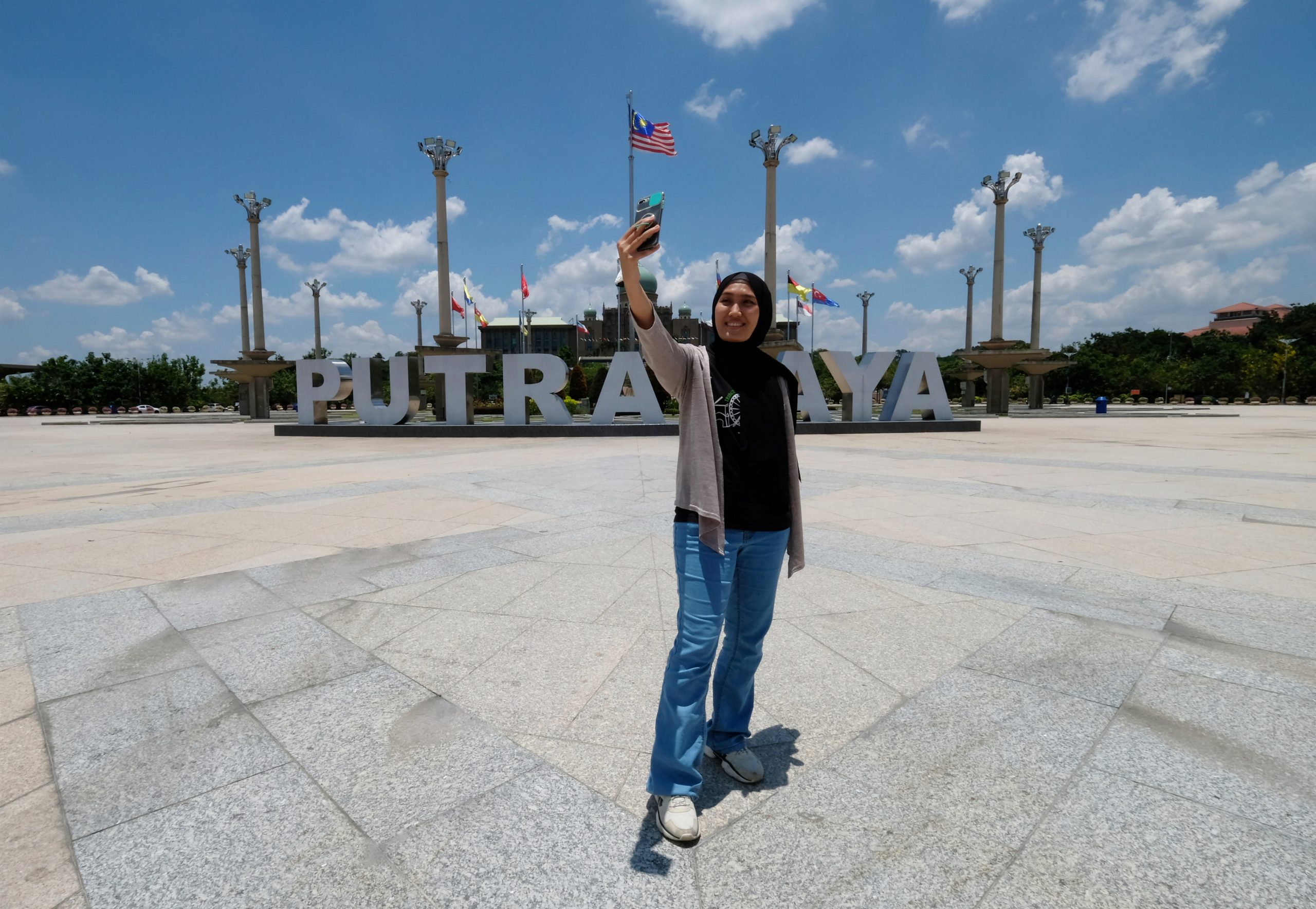 烈阳下成“无影人” 你拍了吗?