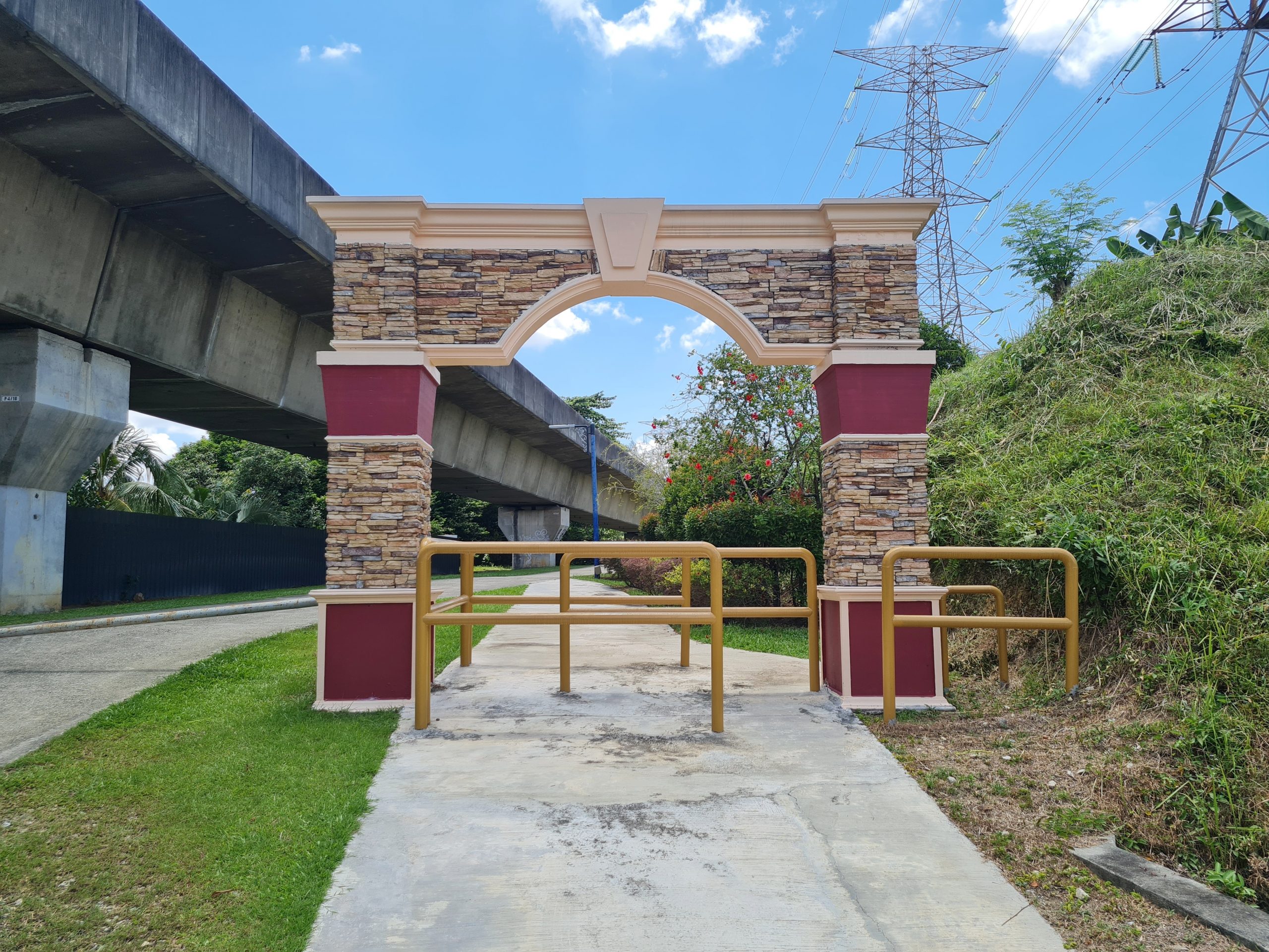 烈阳下成“无影人” 你拍了吗?