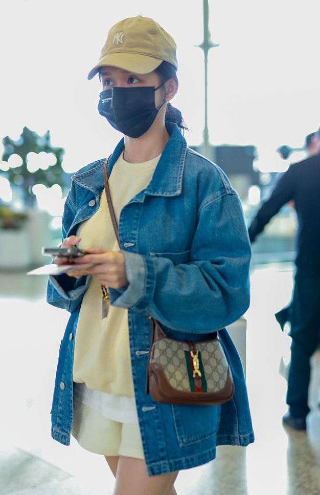 爆婚讯越爱越高调 王大陆蔡卓宜情侣装放闪